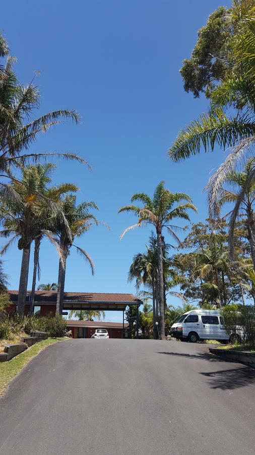 Tabourie Lake Motor Inn Exterior photo